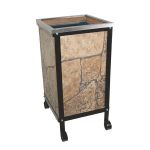 Çöp Kovası Ahşaplı Kare